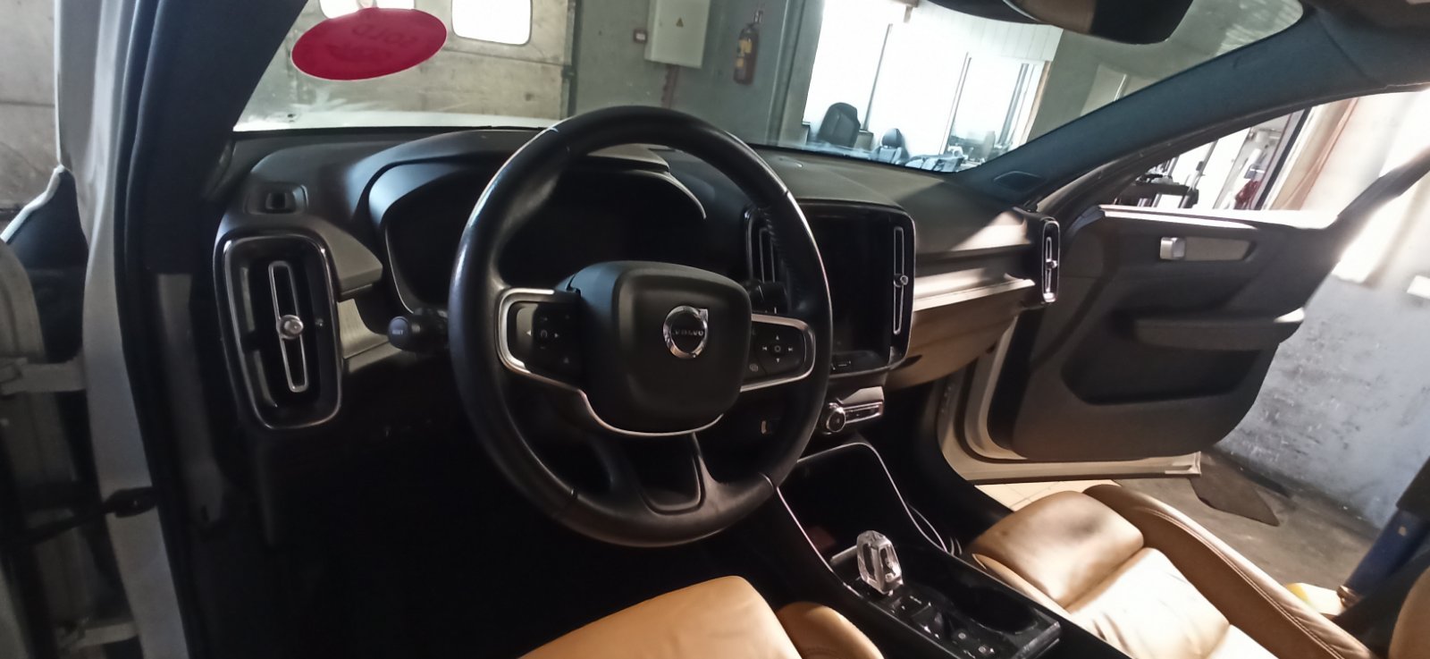 Used VOLVO XC40 Dashboard 32320737