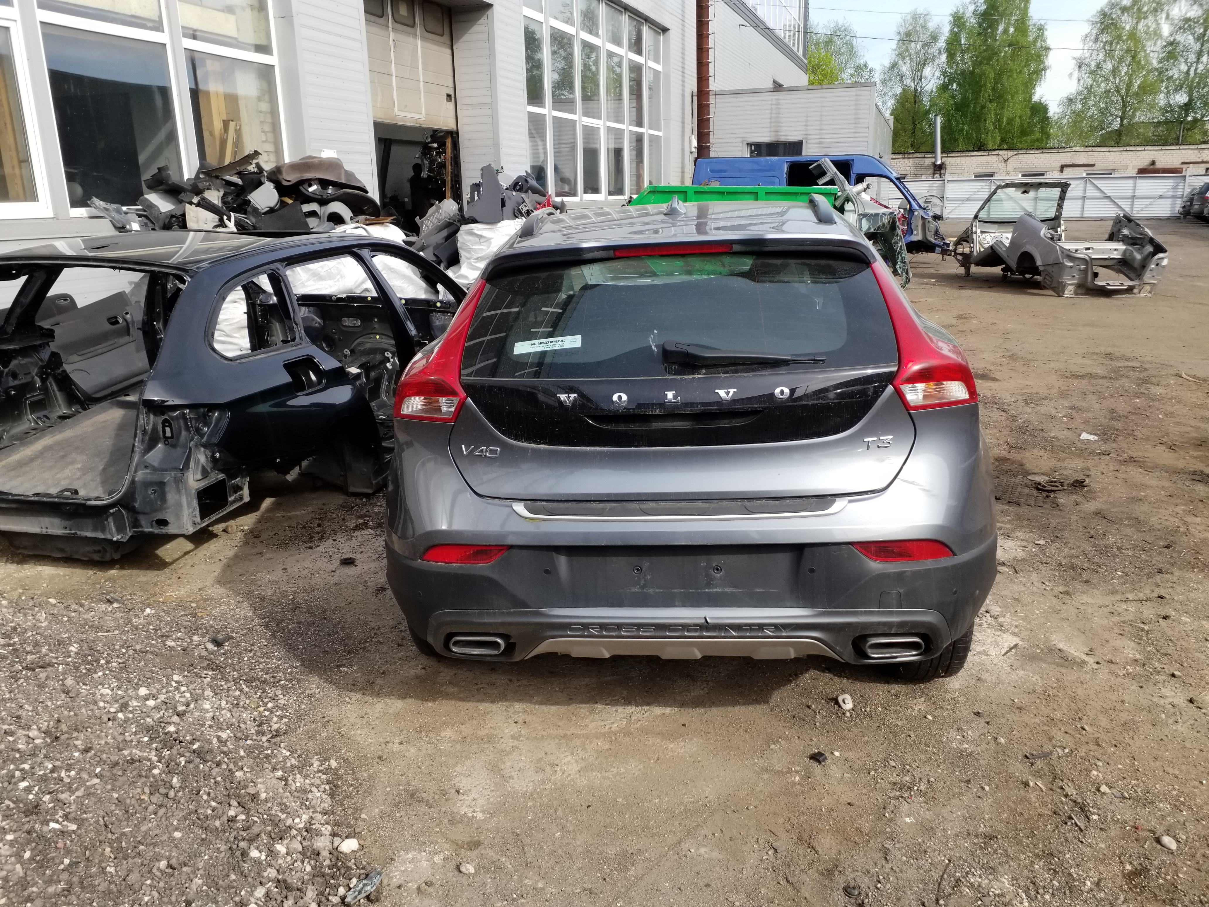 Used VOLVO V40 Protection under the bottom 31497086