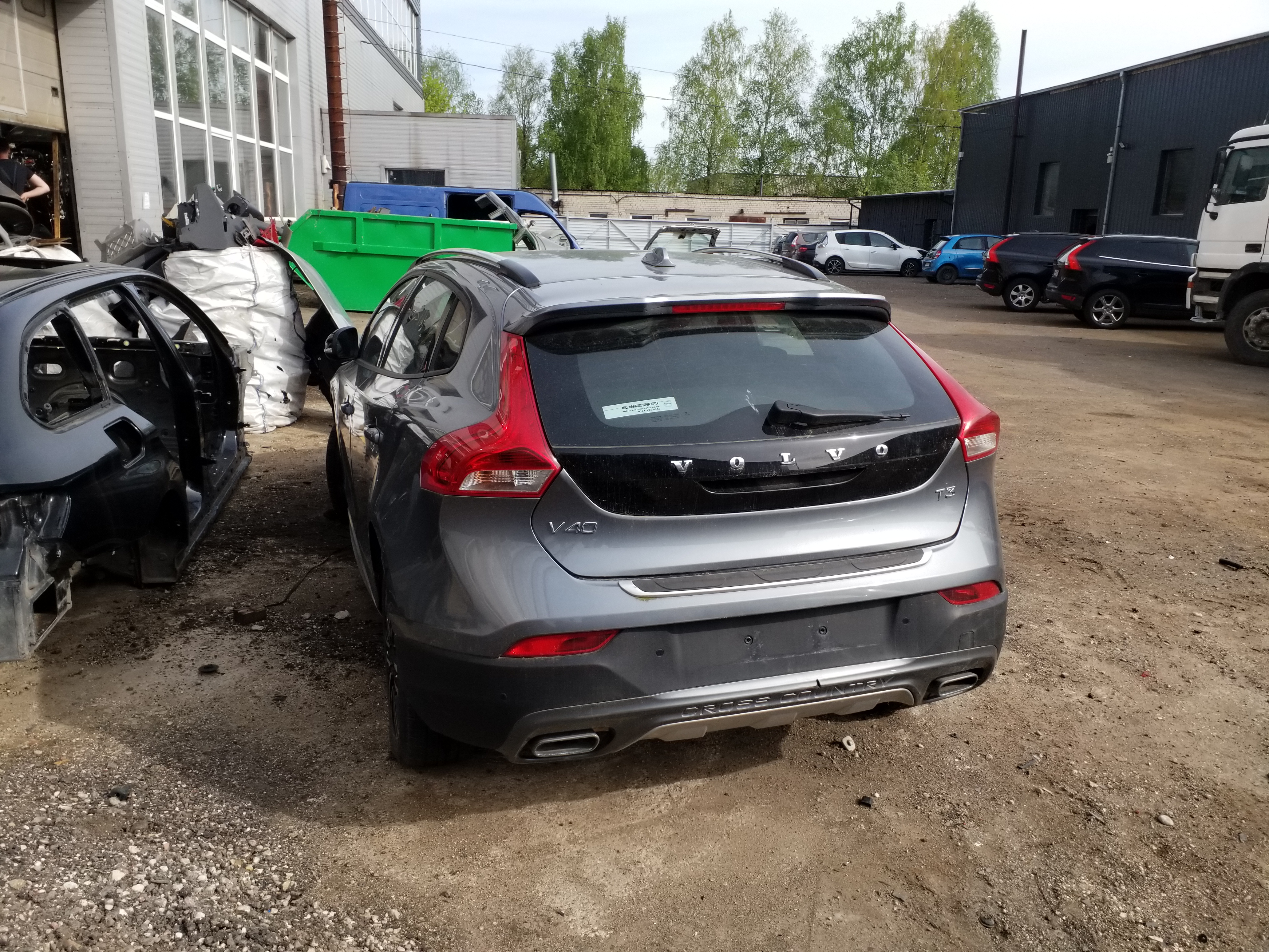 Used VOLVO V40 Bottom protection 31407519