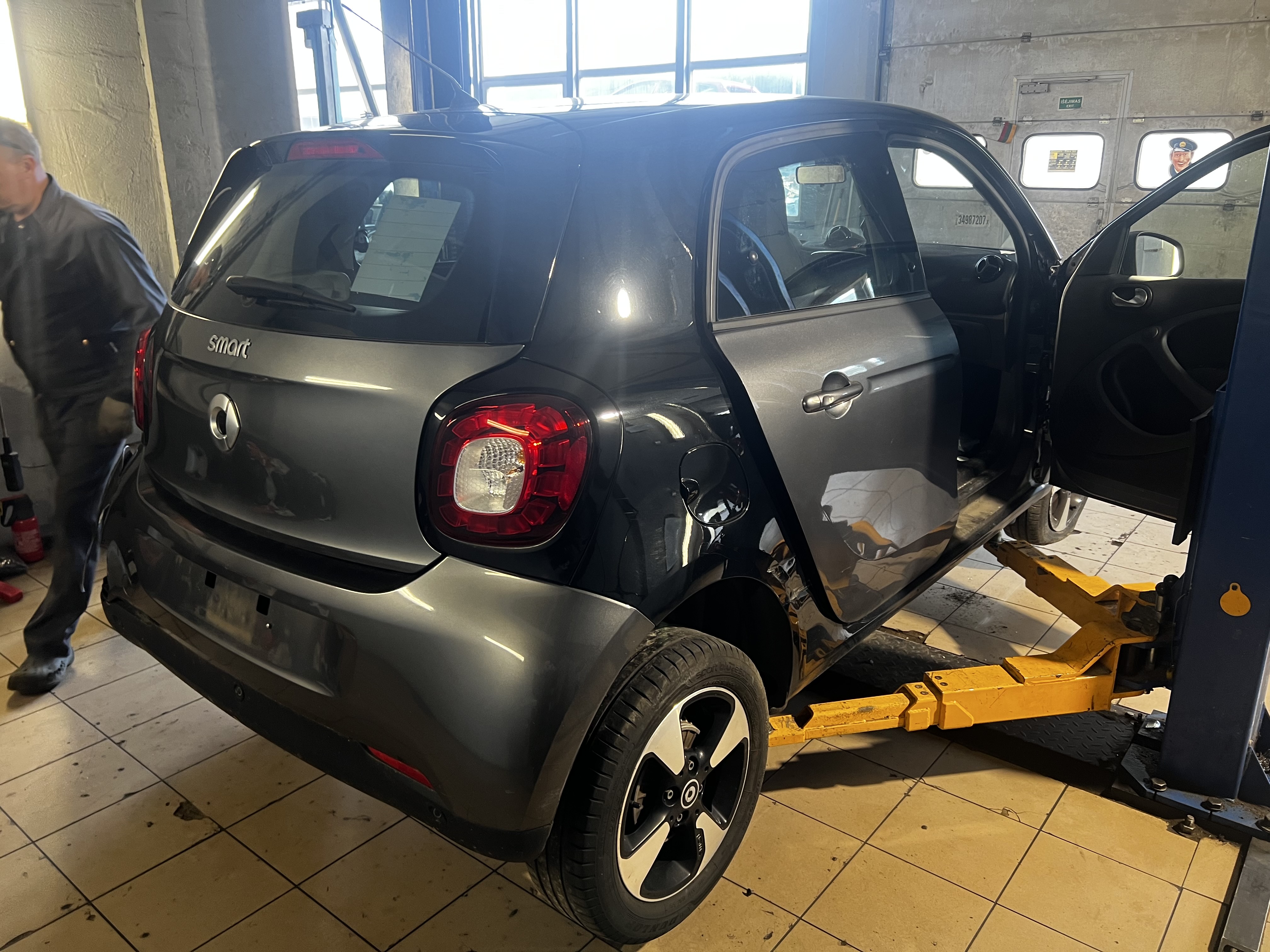 Used Smart Forfour Other detail of the rear bumper 788559110R